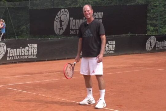 Cover the Middle of the Court When your Partner Returns